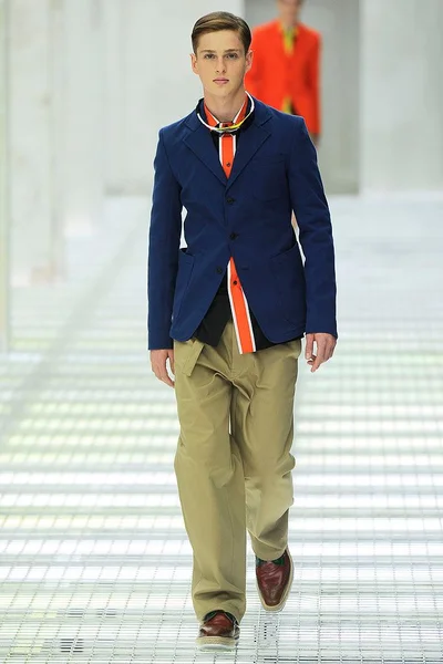 Look 22